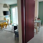 Sunny Nest Apartment *